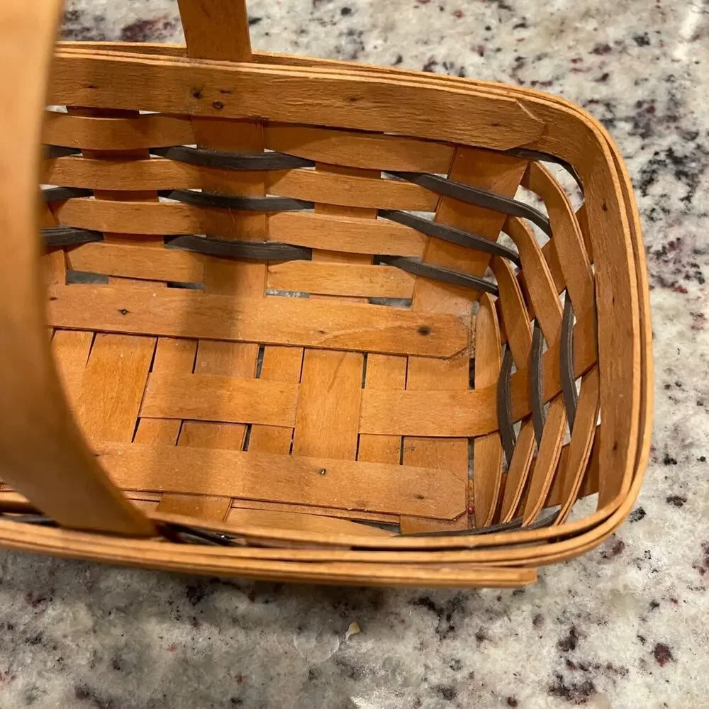 Vintage 1996 Basket Handwoven 10